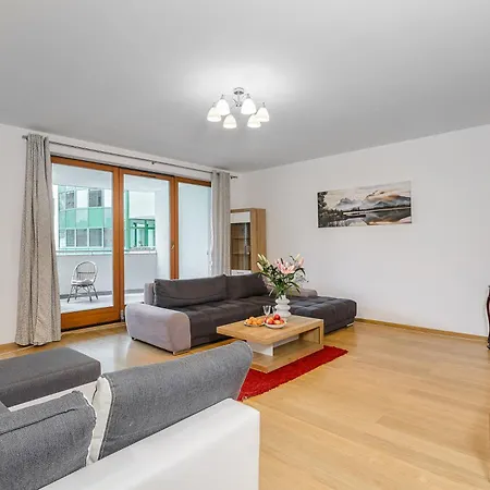 P&o Niemcewicza وارسو